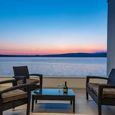 Beautiful Bonella Villa